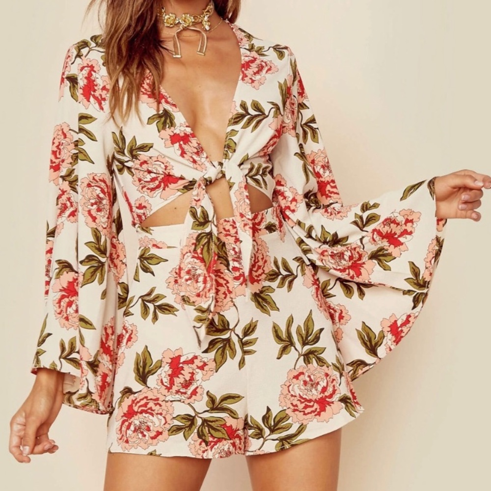 SMYM Charleston Floral Bell Sleeves Romper